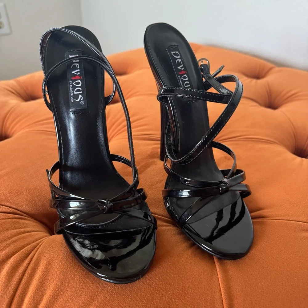 Devious Black Patent Leather Heels - Picture 2 of 6